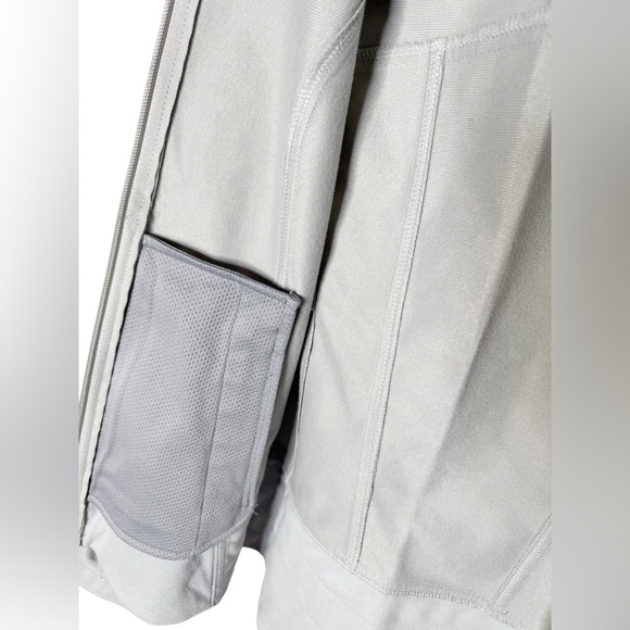 The North Face | Women’s Gray Softshell Jacket | XS | EUC - Picture 9 of 11